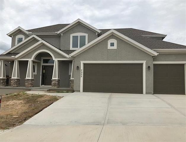 1st image of 7355 NW Forest Lakes Dr