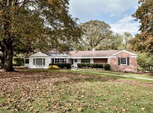 71 Bluff Rd, Trout Valley, IL 60013