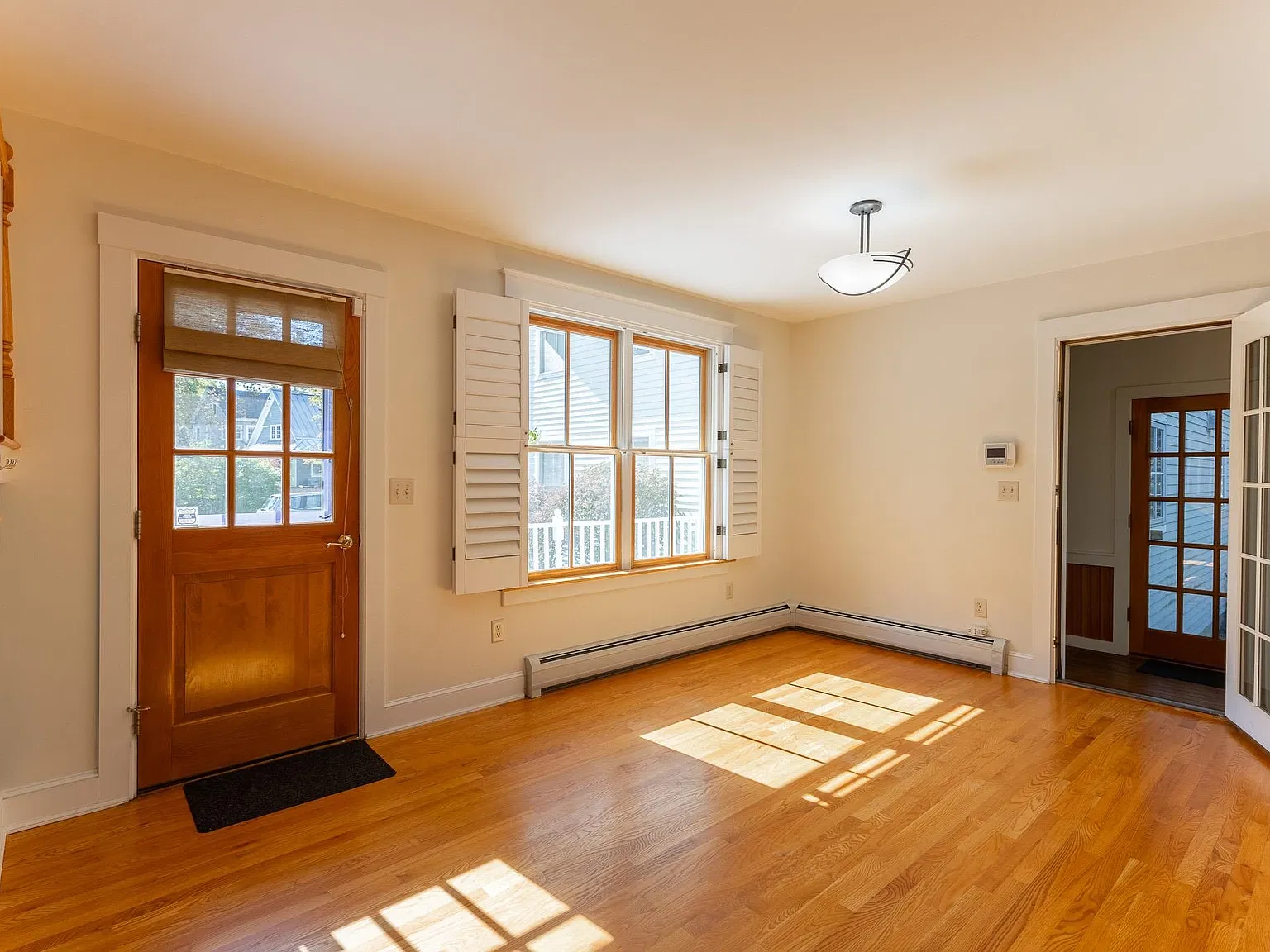 2 bed, 2.5 bath, 1340 sqft, $3,400 — Photo 3