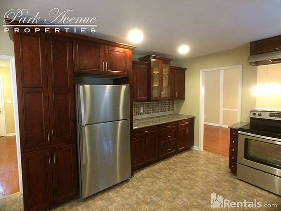 4th image of 3171 Woodbridge Ct