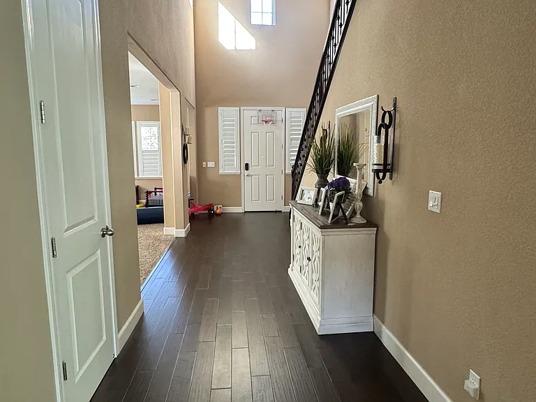 5675 Saratoga Cir — Photo 5