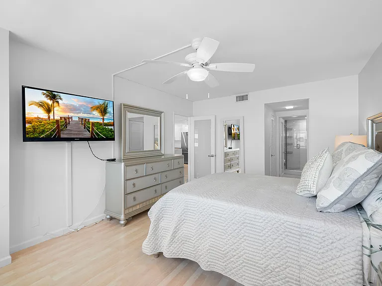 3700 Galt Ocean Dr #1604 — Photo 15