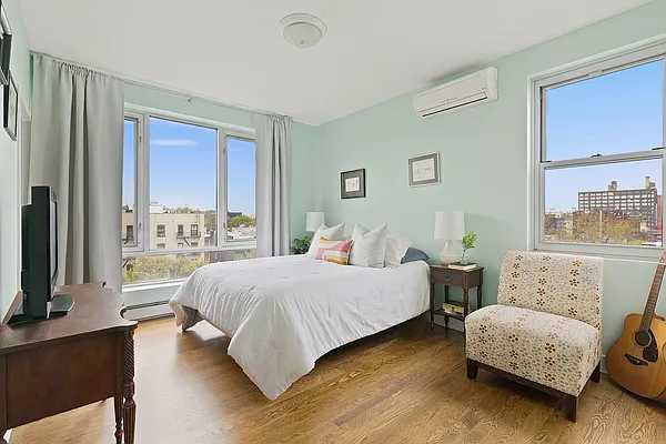 Sold by Compass | media 5