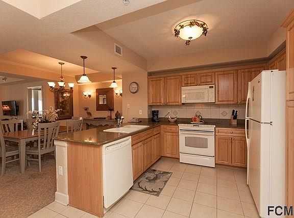 5th image of 200 Ocean Crest Dr APT 709
