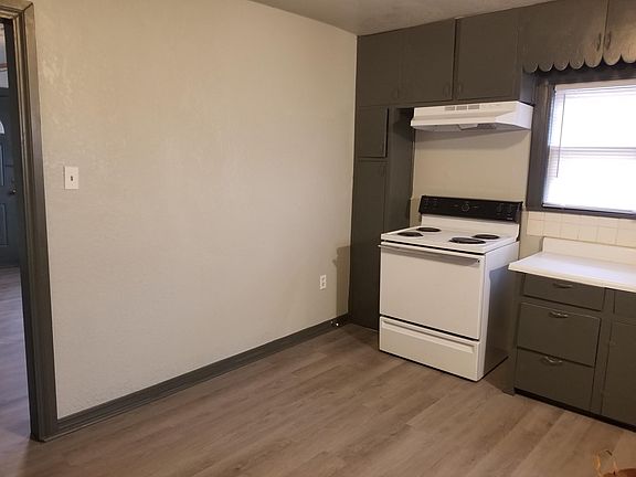 3rd image of 1238 SW 57th St