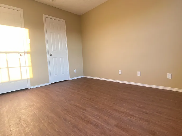 7622 Windsor Oaks — Photo 5