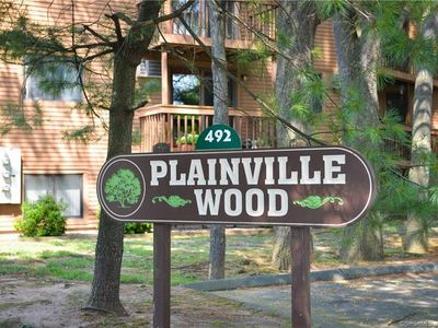492 East St APT 5, Plainville, CT, 06062