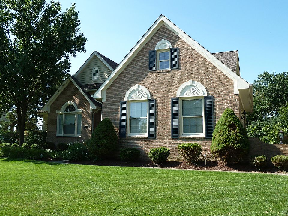 1st image of 45499 Muirfield Dr
