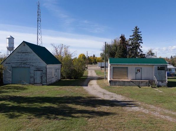 4530 W 2nd St E, Claresholm, AB T0L 0T0