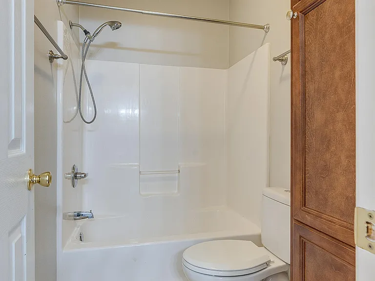 176 S Austin Springs Rd #9 — Photo 26