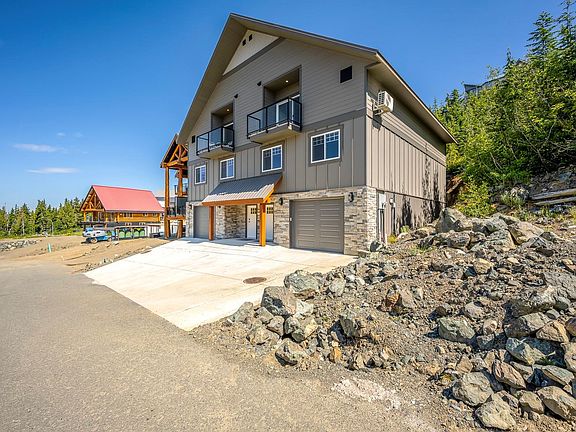 2nd image of 1328 Nordic Dr #B