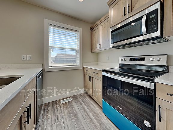 5th image of 3924 Ventura Ave