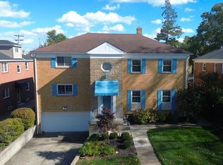 2025 Riverside Dr, Lakewood, OH