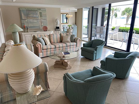 4th image of 122 Lakeshore Dr #2320
