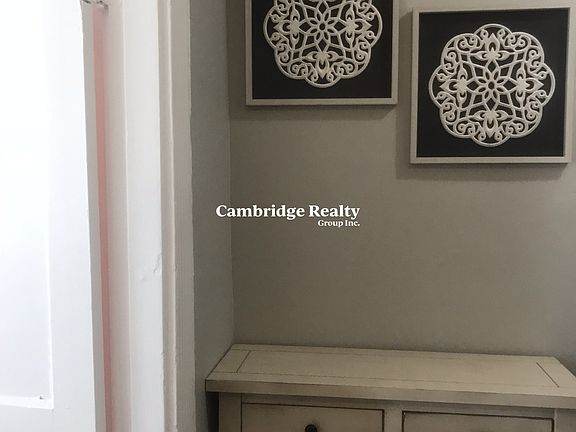 3rd image of 463 Park Dr #5T