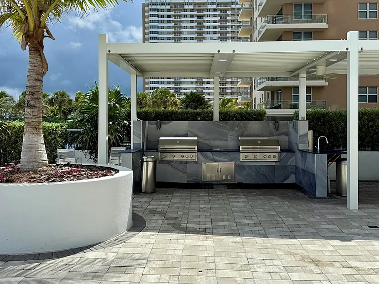 1890 S Ocean Dr #703 — Photo 28
