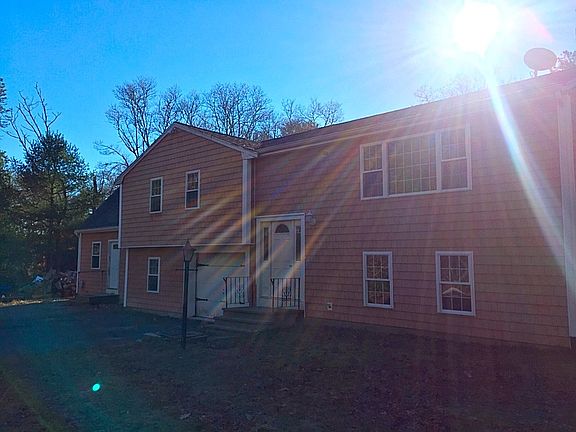 3rd image of 599 Long Pond Rd