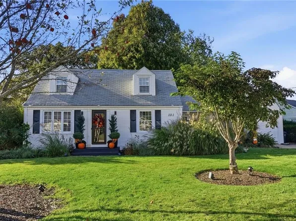 181 Long View Dr, Warwick, RI 02886