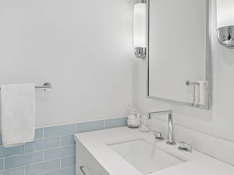 48 Country Club Dr — Photo 27
