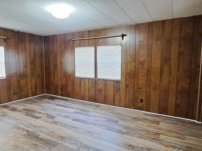 5632 US Highway 70 E — Photo 11