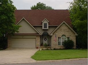 2nd image of 811 Briargrove Dr