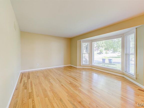 5th image of 16436 Green Pines Dr
