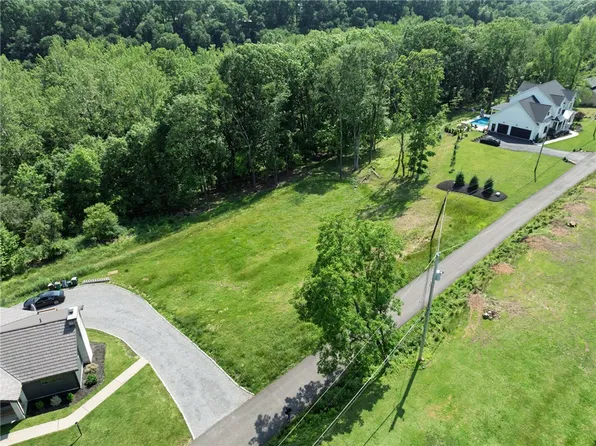 2414 Wildwood Sample Rd, Allison Park, PA 15101