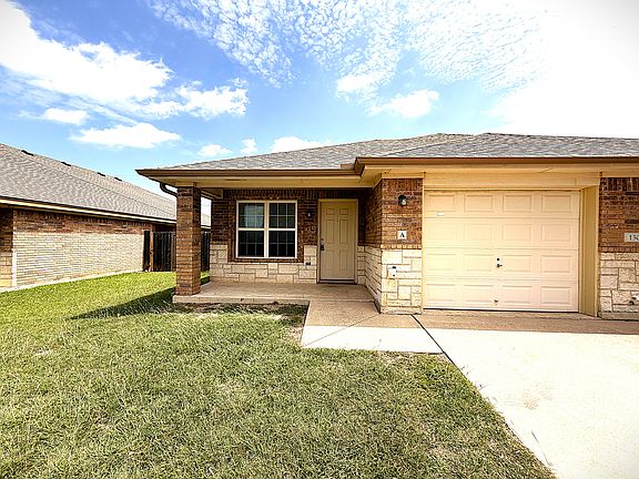 2nd image of 1301 Cinch Dr APT A