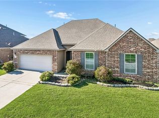 697 Lakeshore Village Dr, Slidell, LA 70461