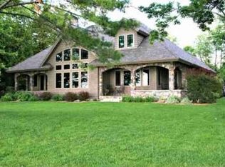 2109 Cove Dr, Traverse City, MI 49685