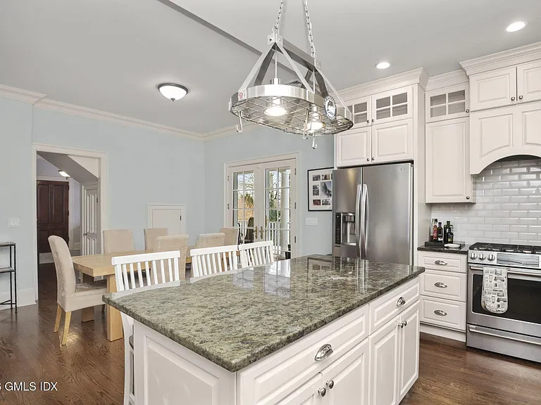 8 Highview Ave — Photo 14