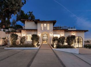 2100 Vine St, Los Angeles, CA 90068