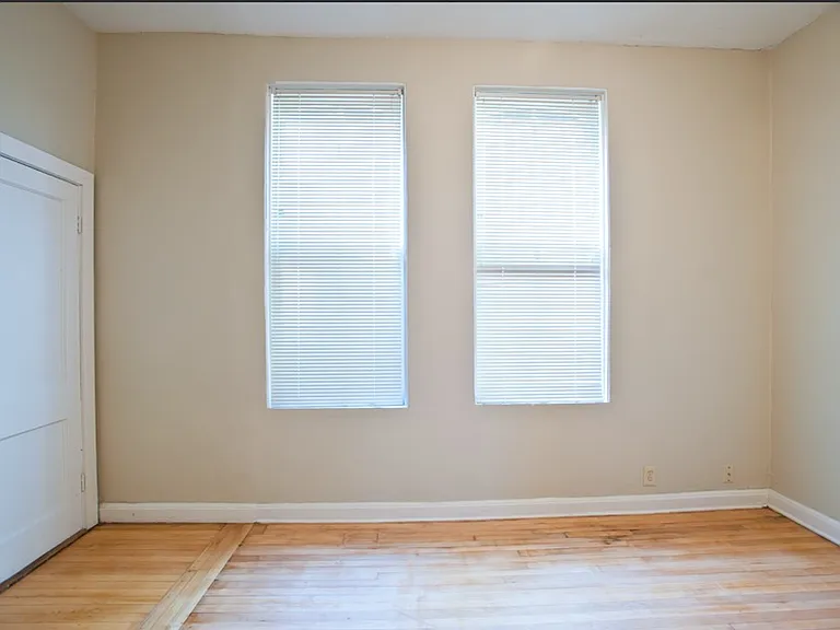 1 BD/1BA w Heat near Brady — Photo 4