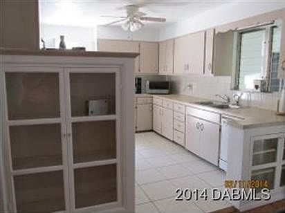 5th image of 454 N Beach St