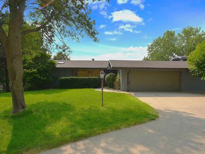 3719 S Briar Path, Sioux City, IA, 51104