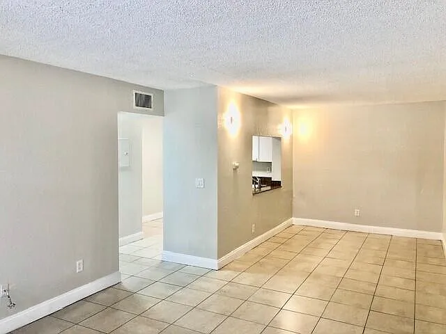 6043 10th Ave N #130 — Photo 3