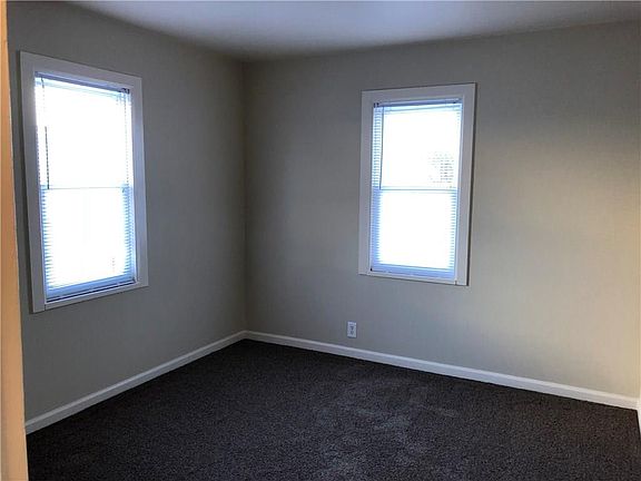 5th image of 2614 S Tacoma Ave