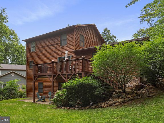 2nd image of 275 Jessamine Pl