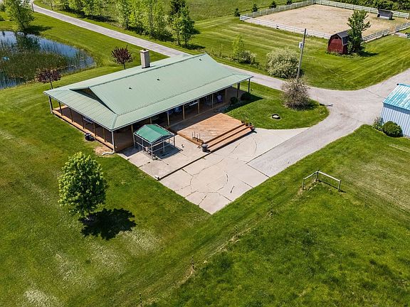 2nd image of 840 Myers Rd
