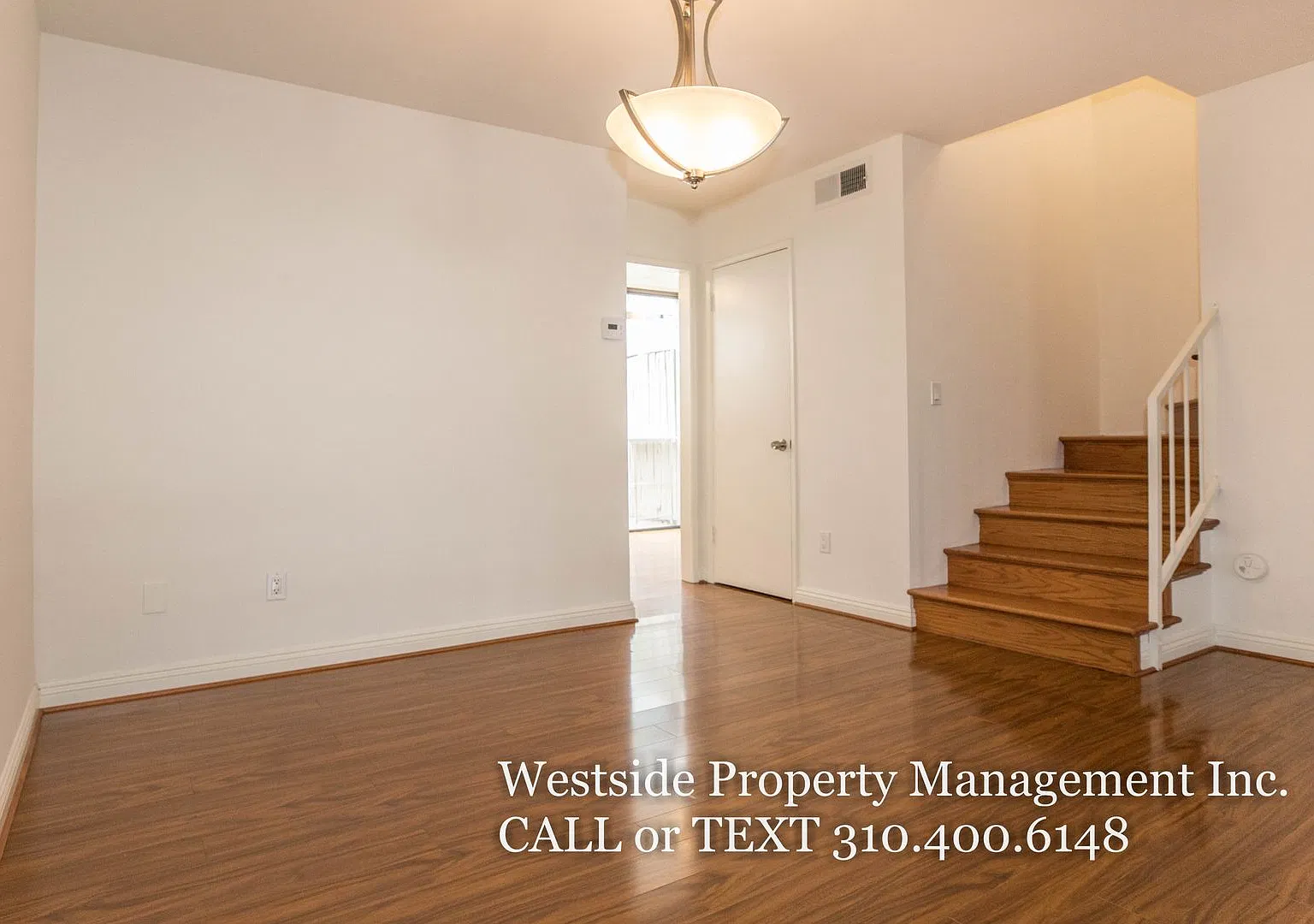Stunning Tri Level Townhouse - West LA Neighborhood — Photo 4