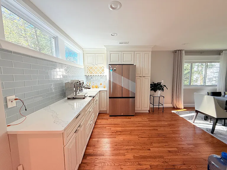 6515 Broxburn Dr — Photo 5