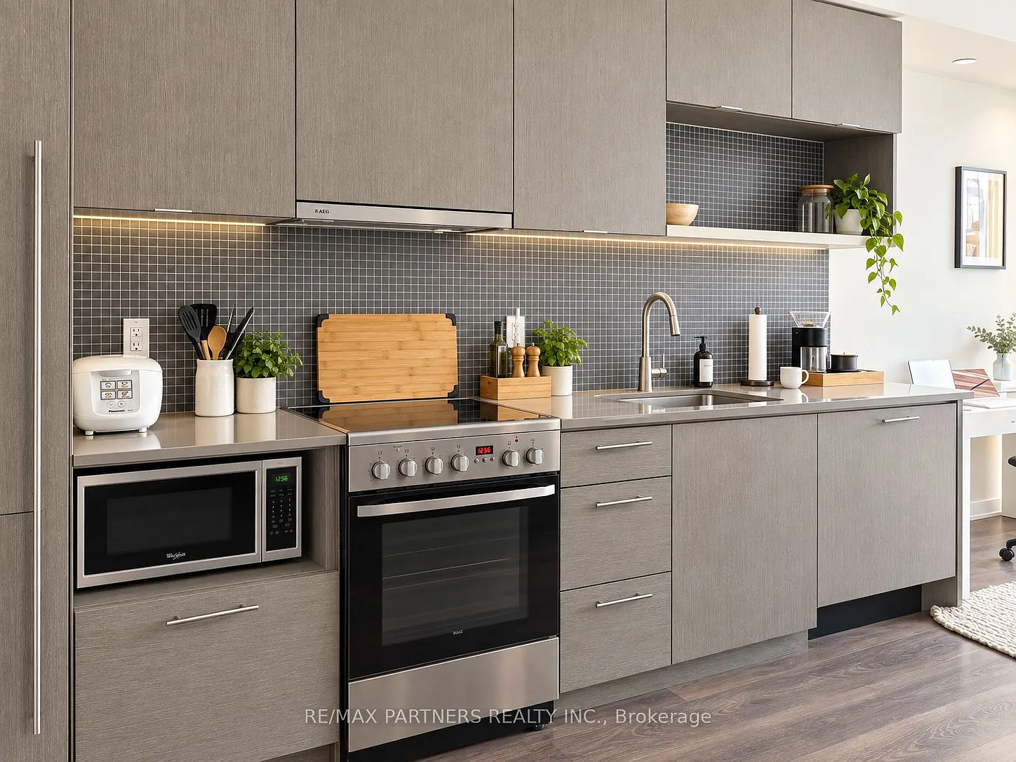 2 bed, $2,800 — Photo 3
