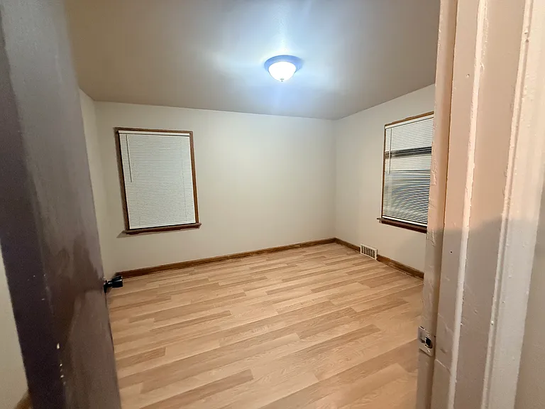 2823 W Capitol Dr #2 — Photo 6