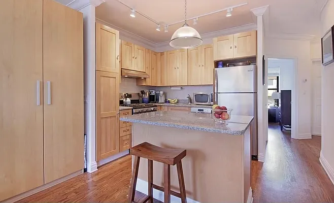 Rented by Compass | media 2