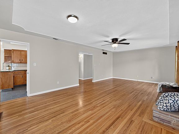 5th image of 75 W Sierra Ave