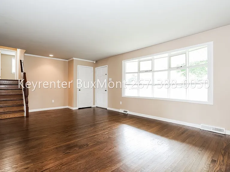 1041 Fitch Rd — Photo 7