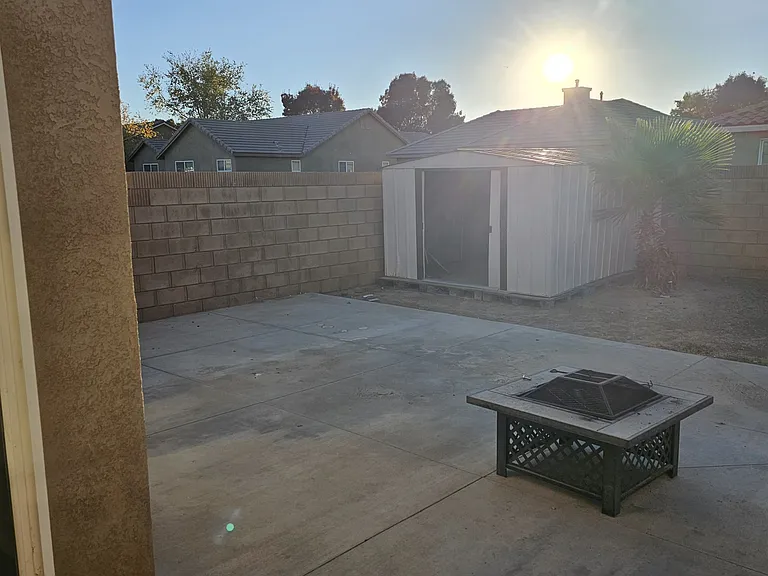 Stanridge Ave — Photo 20