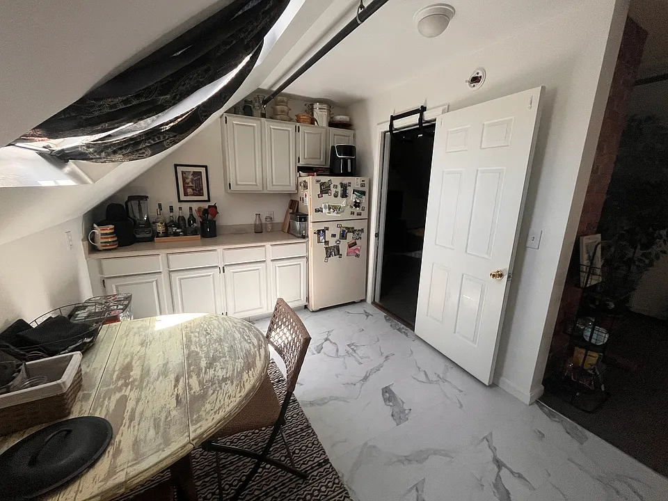 543 Main St #1