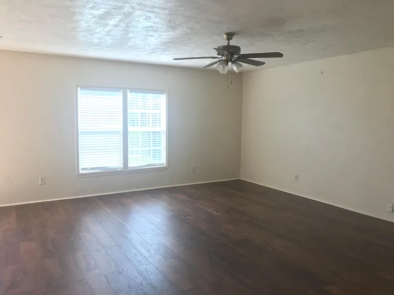 9412 Timberbluff Rd — Photo 12