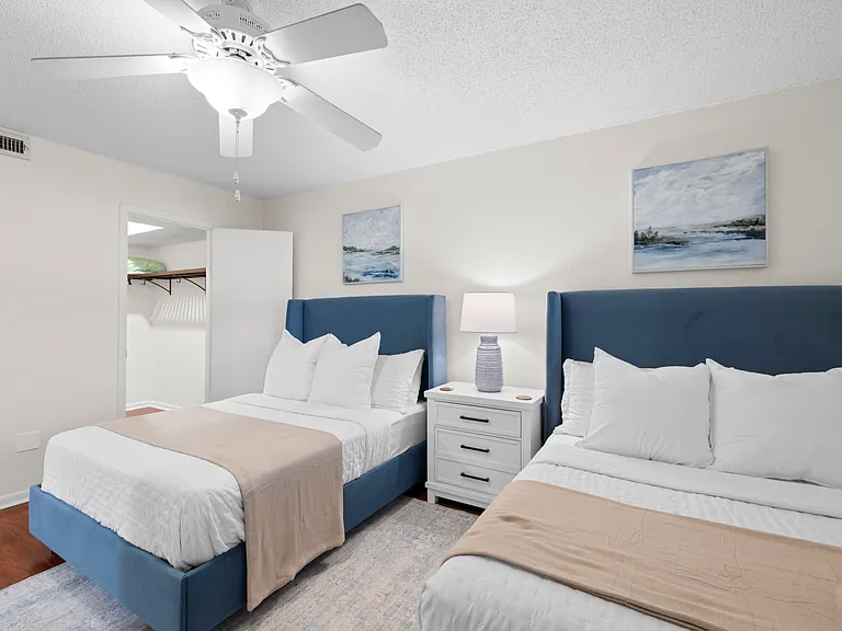 1104 Ben Franklin Dr #518 — Photo 16